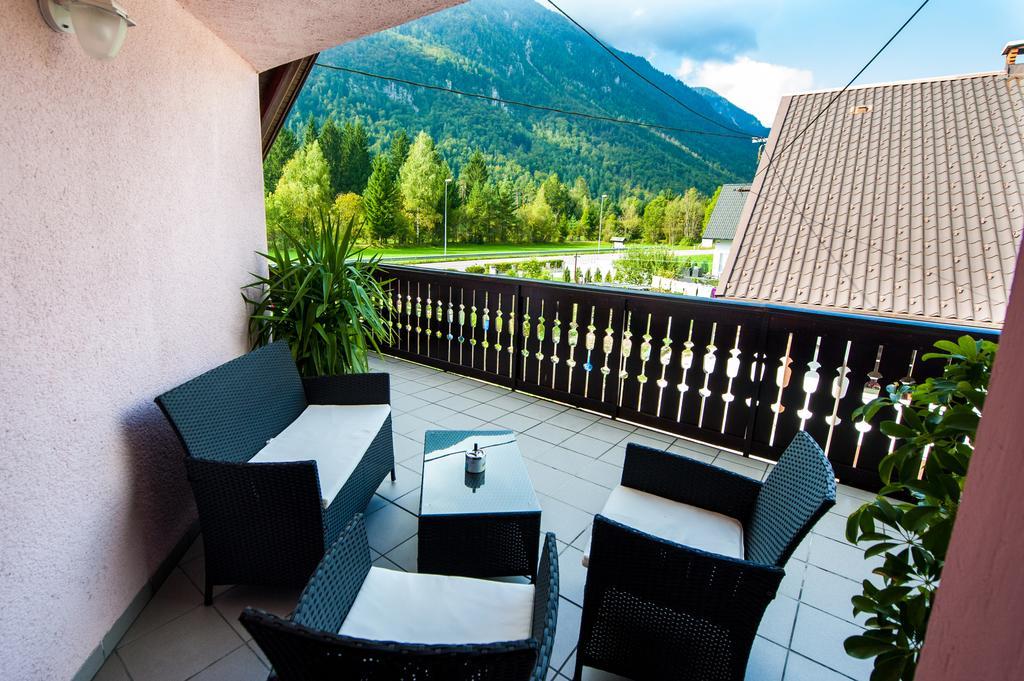 Guesthouse Veranda Mojstrana Ngoại thất bức ảnh